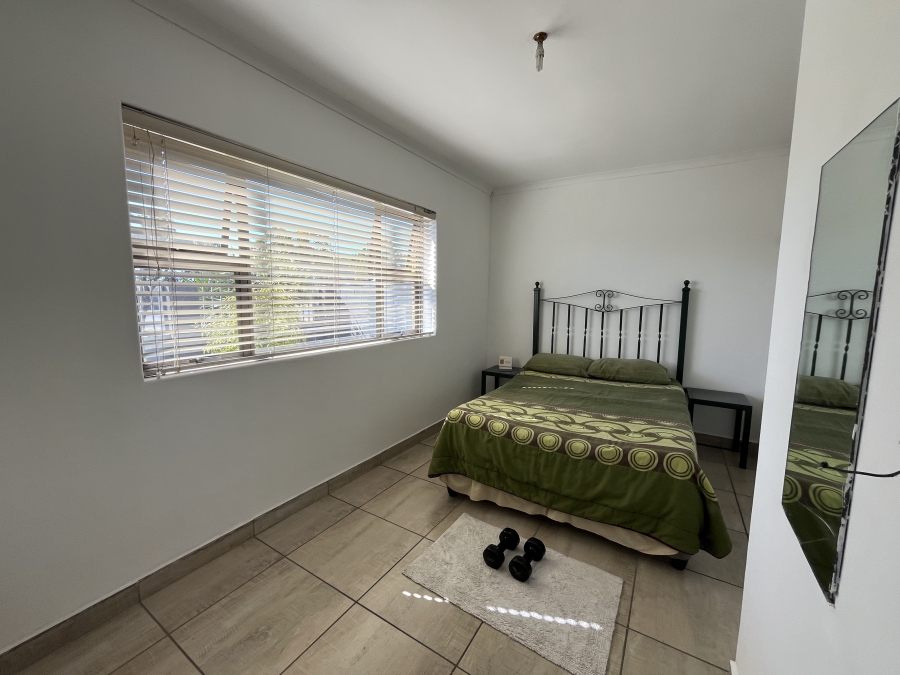 3 Bedroom Property for Sale in Peerless Park Western Cape